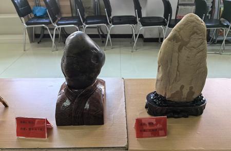 密云区檀营第二社区举办“庆龙年”根雕奇石展览
